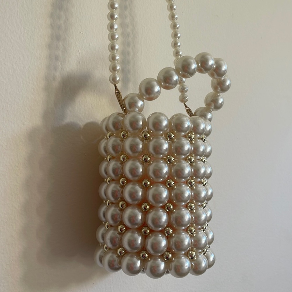 Pearl details bag